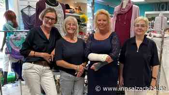 Gegen Geldsorgen, Inflation und Krise: So hilft der Kleiderladen des Roten Kreuzes in Mühldorf