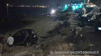 Messina, cede parte del marciapiede. Auto finisce sulla spiaggia, non ci sono feriti - Gazzetta del Sud - Edizione Messina