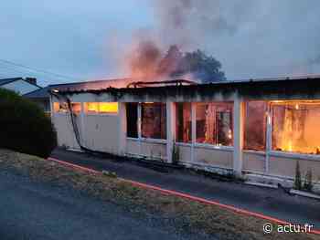 À Pont-Audemer, un bâtiment de l'école Jules-Verne détruit par les flammes - actu.fr