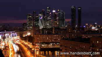 Umgang mit Sanktionen: Ausländische Banken schalten wieder Stellenanzeigen in Russland