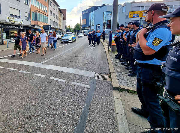 Neue Allgemeinverfügung der Stadt Ulm - OB Gunter Czisch: Wir erwarten, dass sich die Spaziergänger endlich an rechtsstaatliche Spielregeln halten