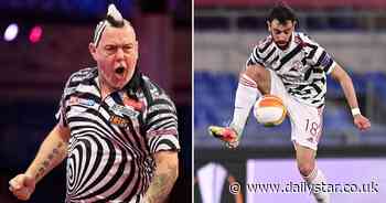 Peter Wright convinced darts fans he was about to "storm Old Trafford" in Man Utd kit - Daily Star