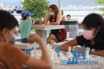 El Ayuntamiento de Manzanillo inicia en La Perlita, la Liga Municipal de Ajedrez - colimanoticias