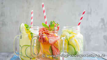 Infused water: Einfach selber machen und beim Trinken Geld sparen 