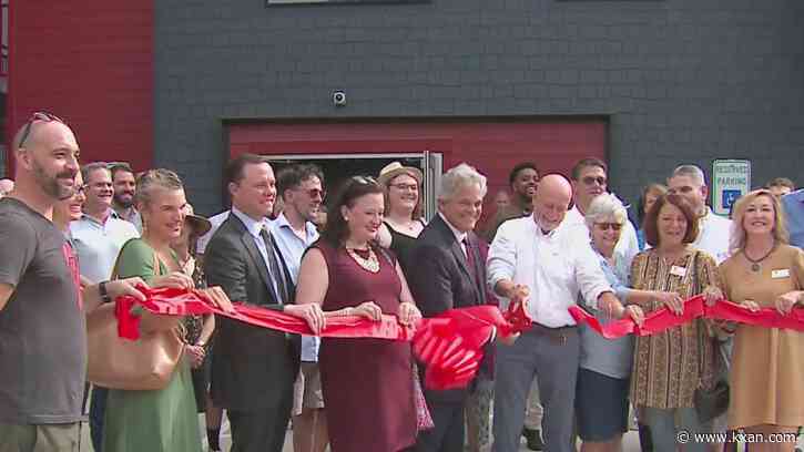 Austin opens new affordable housing complex, specifically for people battling HIV