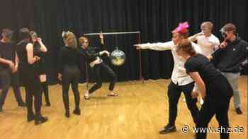 Tornesch: Zwölftklässler der Klaus-Groth-Schule spielen Romeo und Julia - shz.de