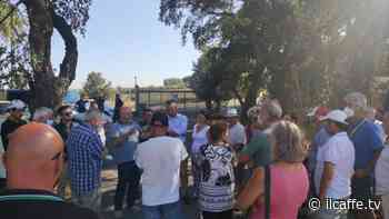 Acqua potabile, il sindaco di Ardea a confronto coi residenti in zona discarica - Il Caffè.tv