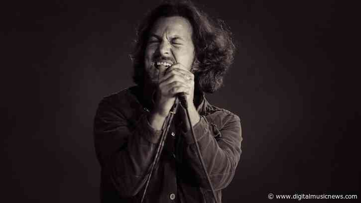 Pearl Jam Cancels Vienna & Prague Gigs After Eddie Vedder Suffers Throat Damage