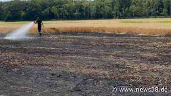 A2 im Kreis Helmstedt: Tausende Quadratmeter brennen! - News38
