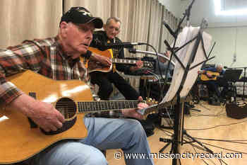 93-year-old Chilliwack man still strumming and singing at weekly country jam nights – Mission City Record - Mission City Record