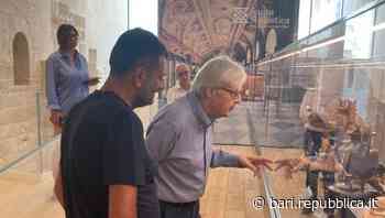 Vittorio Sgarbi a Bari, passeggiata con il sindaco Decaro tra musei e città vecchia: "È ancora autentica e viva" - La Repubblica