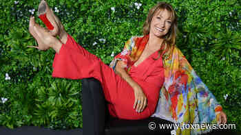 Jane Seymour, 71, unveils her toned physique while doing Pilates: ‘We can do this’