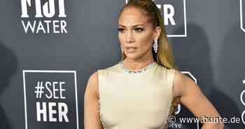 Jennifer Lopez: Sie trägt den begehrtesten Sneaker des Jahres! - BUNTE.de