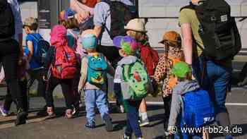 Bau-Boom und Zuzüge: Speckgürtel-Gemeinden können Kita-Bedarf kaum decken - rbb24