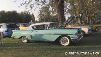 Vintage car group catching eyeballs along Innisfil's waterfront