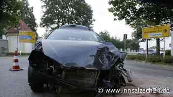 Unfall auf der St2091 zwischen VW und Lkw: eine Person verletzt