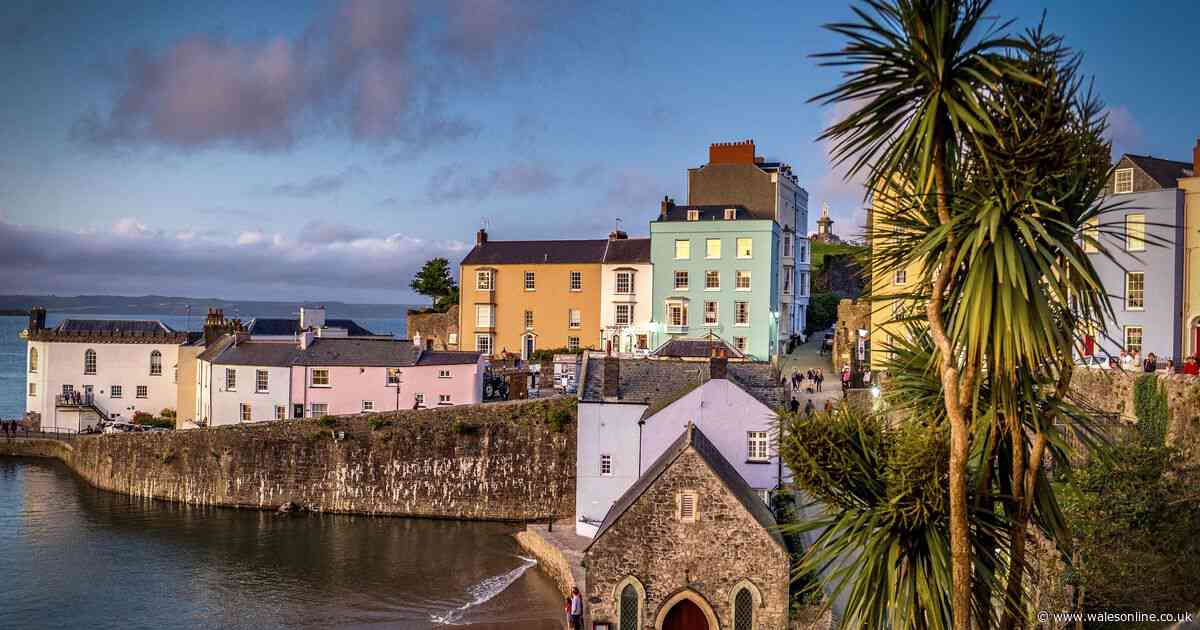 The photos of Tenby taken by a Welshman which show why we should go there instead of abroad