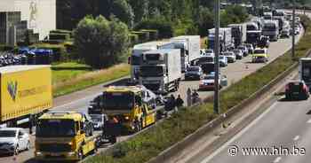 Verkeersongeval op de E17 van Antwerpen richting Kortrijk ter hoogte van Lokeren: doorgang is moeilijk - Het Laatste Nieuws