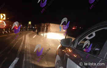 Volcadura afecta el tránsito en la carretera Saltillo-Monterrey, NL - La-Lista
