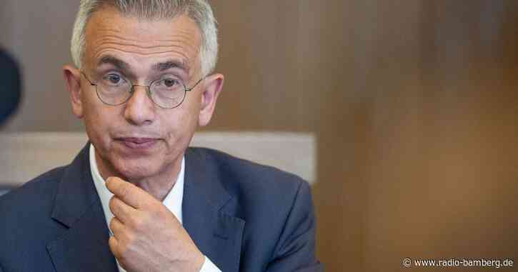 Frankfurter OB nimmt Abwahl nicht an