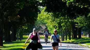 COVID-19 outbreaks, hospitalizations, wastewater levels continue to rise in Ottawa - CBC.ca