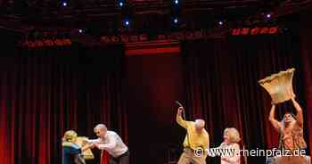 „Ewig jung“ im Capitol: Die singenden Senioren - Mannheim - Rheinpfalz.de