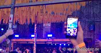 Buh-Rufe und Mittelfinger: Haftbefehl-Konzert ohne Haftbefehl - Mannheim - Rheinpfalz.de