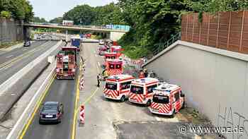 Unfall auf der A52: Feuerwehr Essen „rettet“ mehrere Kinder - WAZ News