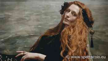 Florence + the Machine torna a sorpresa con il singolo King - Spettacolo.eu