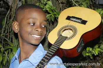 Garoto de 11 anos morador de Itaperuna viraliza em vídeo na internet - portalesperafeliz.com.br