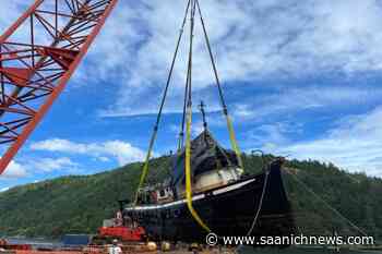 Sunken tugboat extracted from Finlayson Arm waters - Saanich News