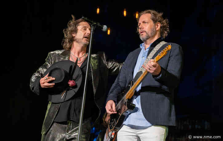 Watch Peter Buck and Kim Thayil join The Black Crowes on stage