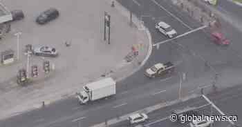 3 injured after 2-vehicle crash in Markham