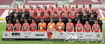 FC Augsburg | Mannschaftsshooting für die Saison 2022/2023 | Presse Augsburg - Presse Augsburg