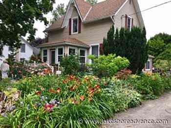 Annual Clinton Horticulture Society tour takes in five gardens - Exeter Lakeshore Times-Advance