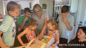 Barrie, Ont. woman opens her home to Ukrainian family of 13