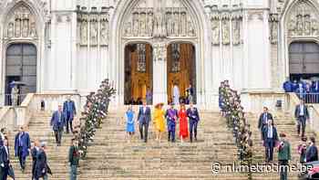 ZWART GEEL ROOD. Zo zag de koninklijke familie eruit op de nationale feestdag (foto's) - Metro België