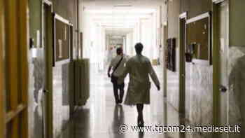 Parma, condannato il medico accusato di violenza sessuale su 28 pazienti - TGCOM