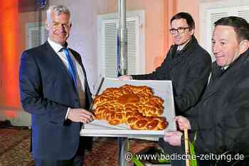 Breisach bestätigt Bürgermeister Oliver Rein mit 96,5 Prozent - Breisach - badische-zeitung.de