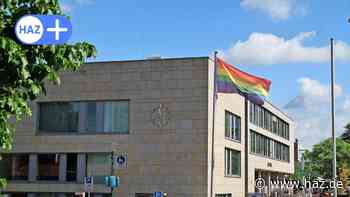Hemmingen: Regenbogenflagge weht vor dem Rathaus - HAZ