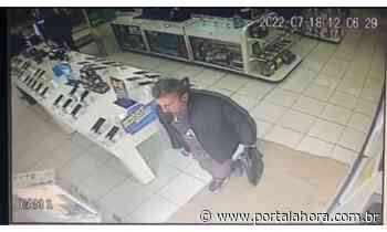 VÍDEO: "Cliente" furta notebooks em loja do Centro de Imbituba durante horário do almoço - portalahora.com.br