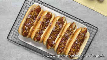 Dieser Currywurst Hot Dog ist einfach das Beste am heutigen Tag