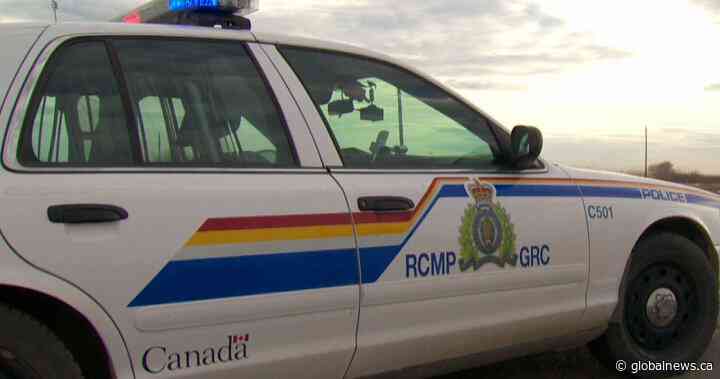 Lac du Bonnet RCMP search for man presumed drowned in Winnipeg River - Global News