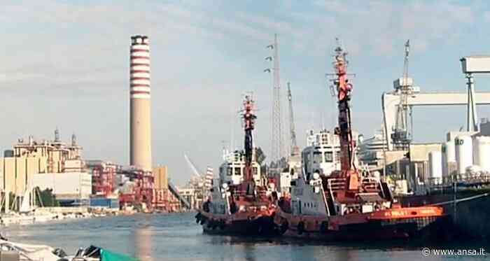 Incendio Carso: troppo fumo, chiuso Fincantieri Monfalcone - Agenzia ANSA