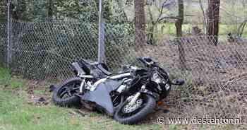 Politie treft zwaar beschadigde motor aan in Eemnes, maar bestuurder is spoorloos - De Stentor