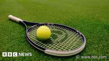 Gloucester councillors welcome plans to refurbish The Oval's court - BBC