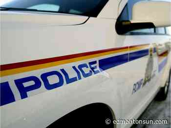 Intersection closed as Stony Plain RCMP investigate fatal collision - Edmonton Sun