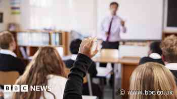 Government's plan for teachers' pay risks funding crisis, say unions