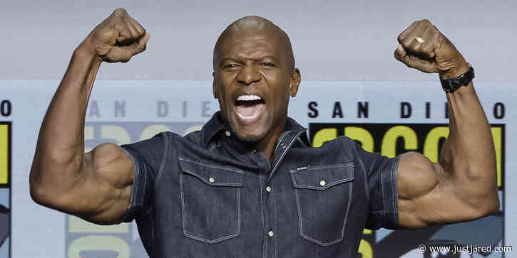 Terry Crews Rips His Shirt Off During 'Tales Of The Walking Dead' Panel at Comic-Con