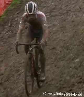 Iserbyt boekt zevende seizoenszege in modderige Wereldbeker van Overijse - In de Leiderstrui